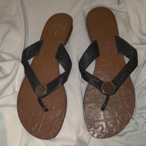Tory Burch Thora Black Leather Thong sandal. Sz 6